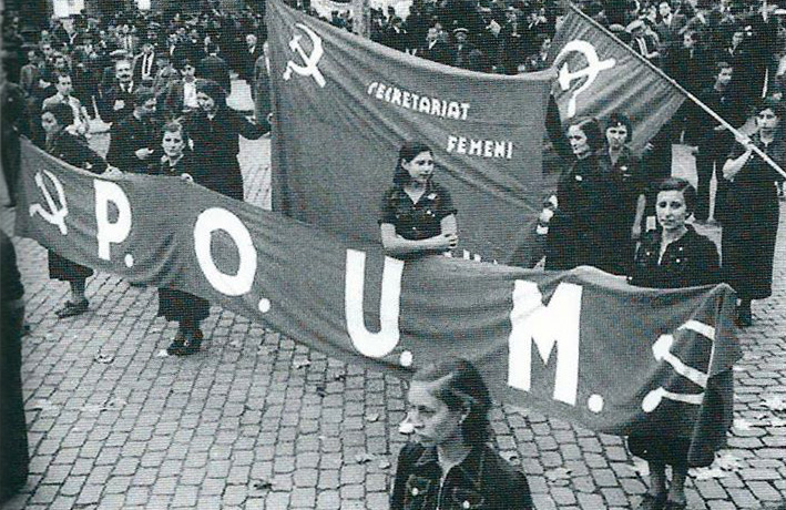 Défilé du secrétariat féminin